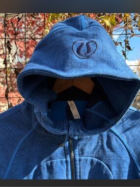 lululemon scuba size 6